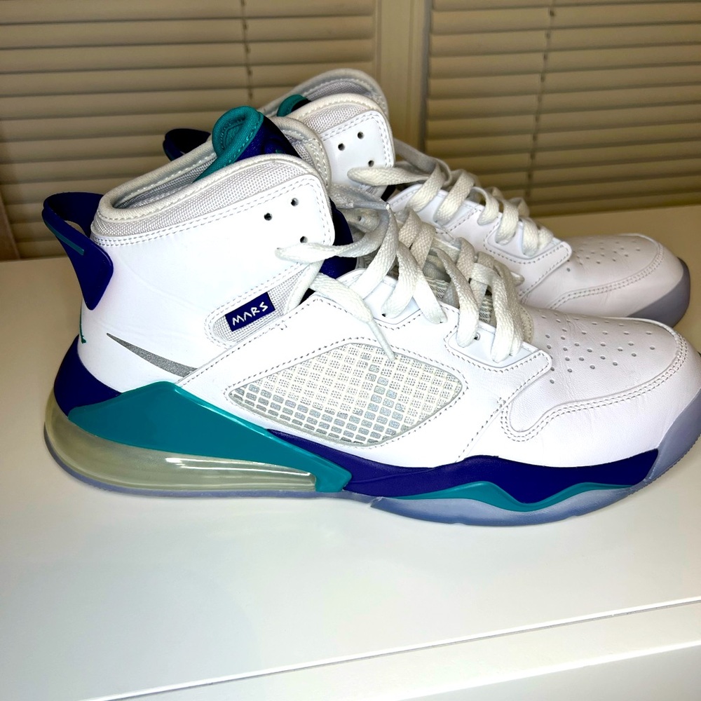 Jordan Mars 270 - Grape sneakers